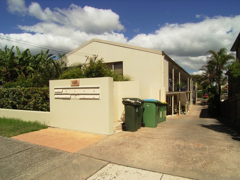 2/196 Ocean Street, Narrabeen NSW 2101