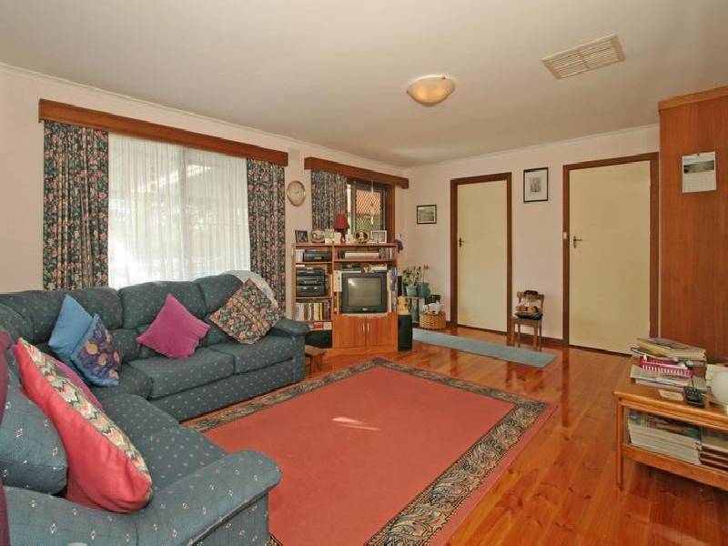 5 Tatiara Road, Happy Valley SA 5159