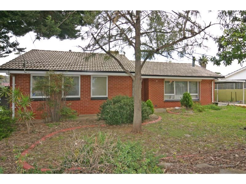 9 Edmund Street, Christie Downs SA 5164