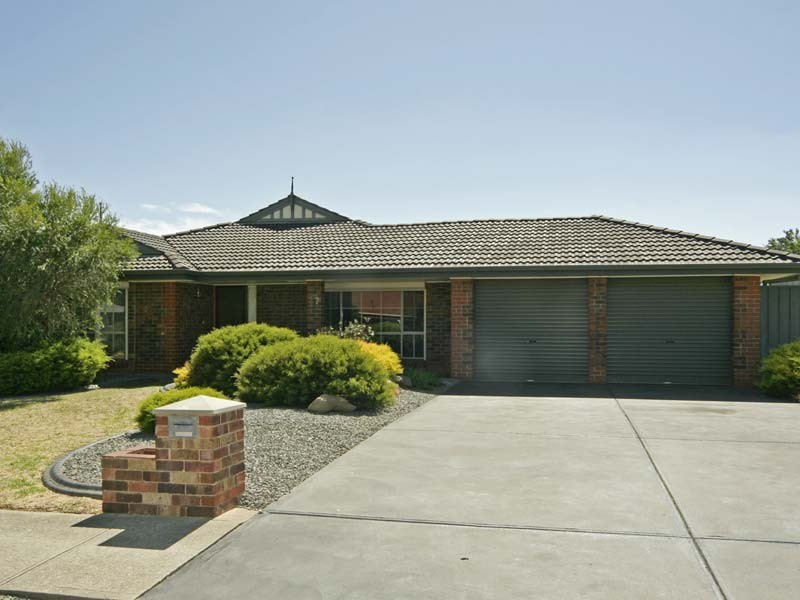 27 Arabian Drive, Woodcroft SA 5162