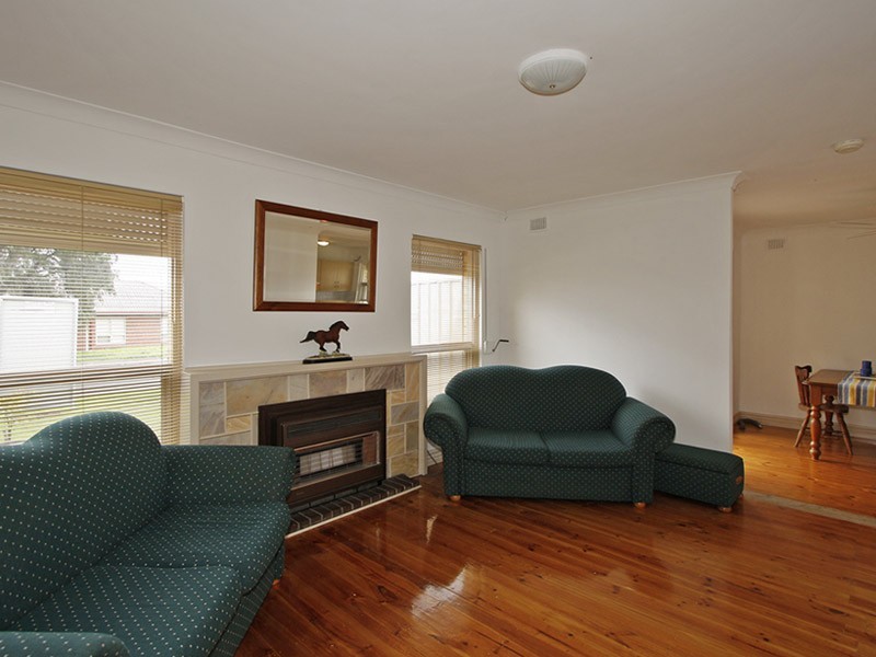 4 Stewart Avenue, Hackham SA 5163
