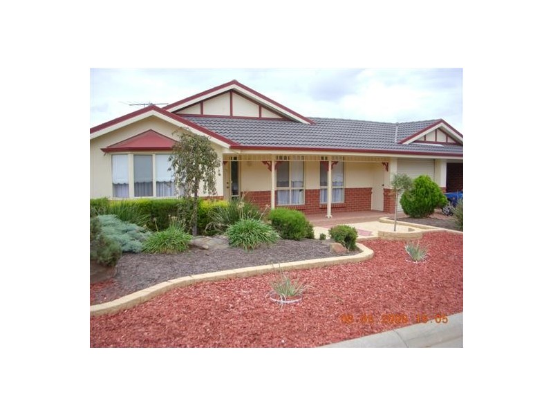 18 Nyrang Circuit, Woodcroft SA 5162