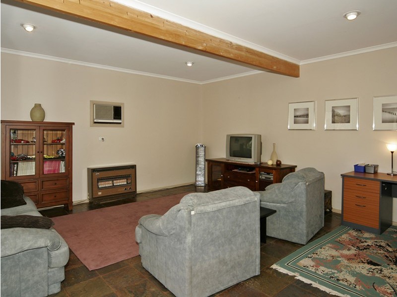 15 Woodham Court, Aberfoyle Park SA 5159
