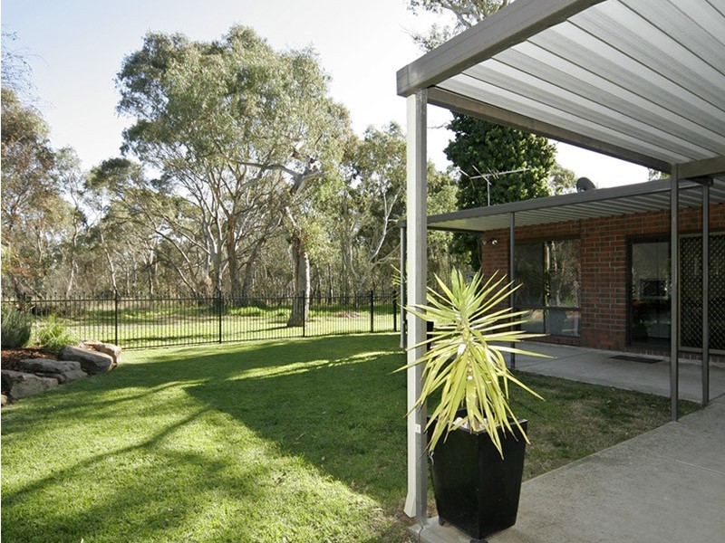 15 Woodham Court, Aberfoyle Park SA 5159