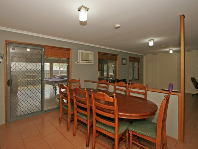 6 Esther Avenue, Woodcroft SA 5162