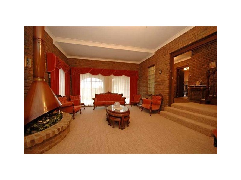 11 Coburn Court, Trott Park SA 5158