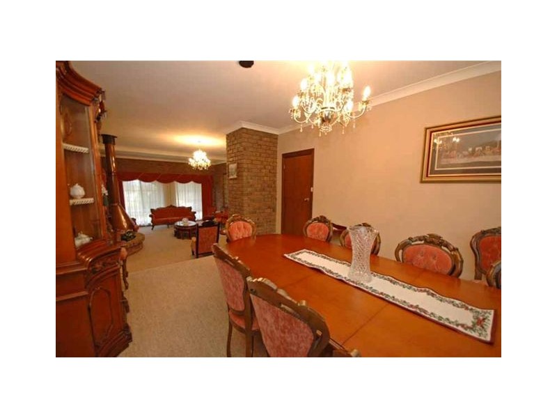 11 Coburn Court, Trott Park SA 5158