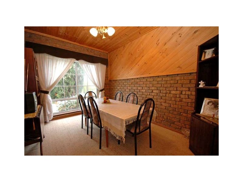 11 Coburn Court, Trott Park SA 5158