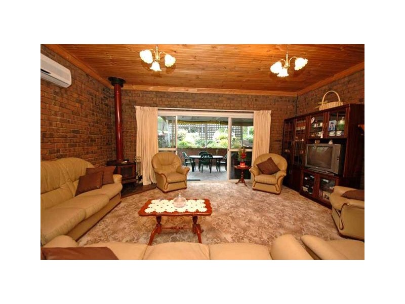 11 Coburn Court, Trott Park SA 5158