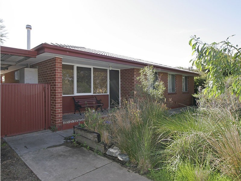17 Gayundah Crescent, O’sullivan Beach SA 5166