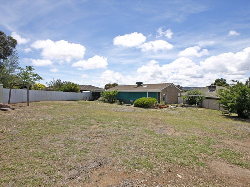 8 Coorumbena Crescent, Morphett Vale SA 5162