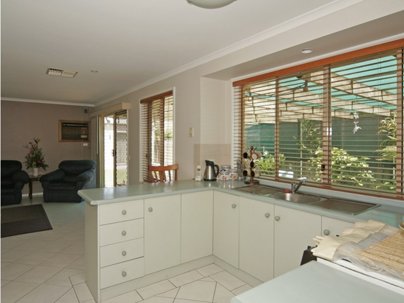 17 Sandpiper Avenue, Seaford Rise SA 5169