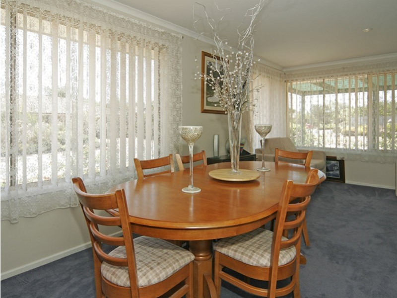 17 Sandpiper Avenue, Seaford Rise SA 5169