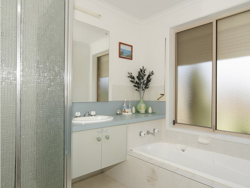 17 Sandpiper Avenue, Seaford Rise SA 5169