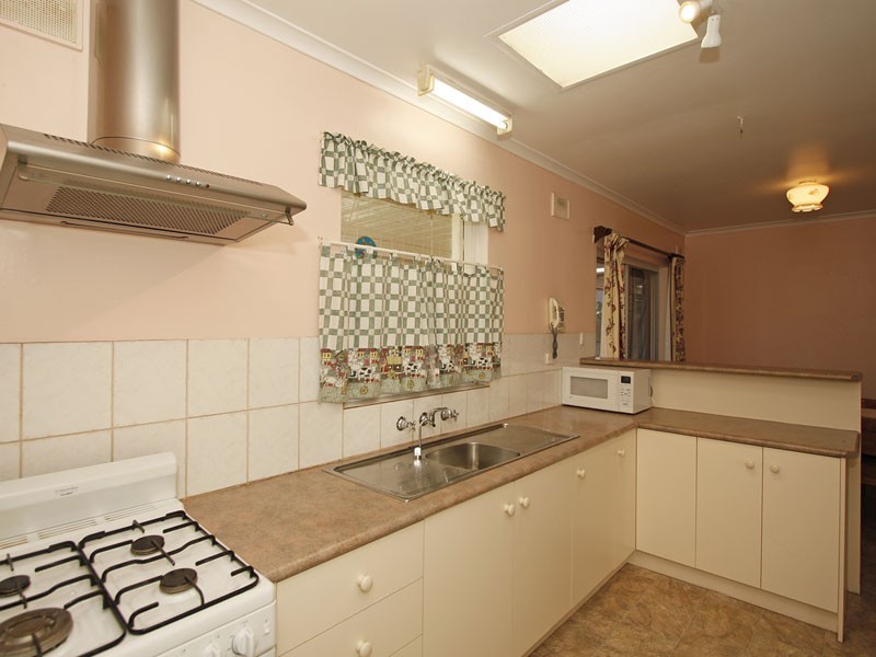 83 Kalgoorlie Avenue, Port Noarlunga South SA 5167