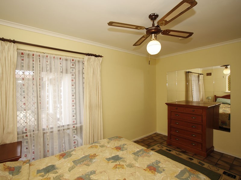 83 Kalgoorlie Avenue, Port Noarlunga South SA 5167