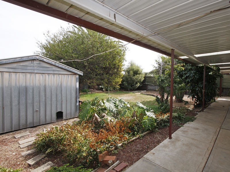 83 Kalgoorlie Avenue, Port Noarlunga South SA 5167