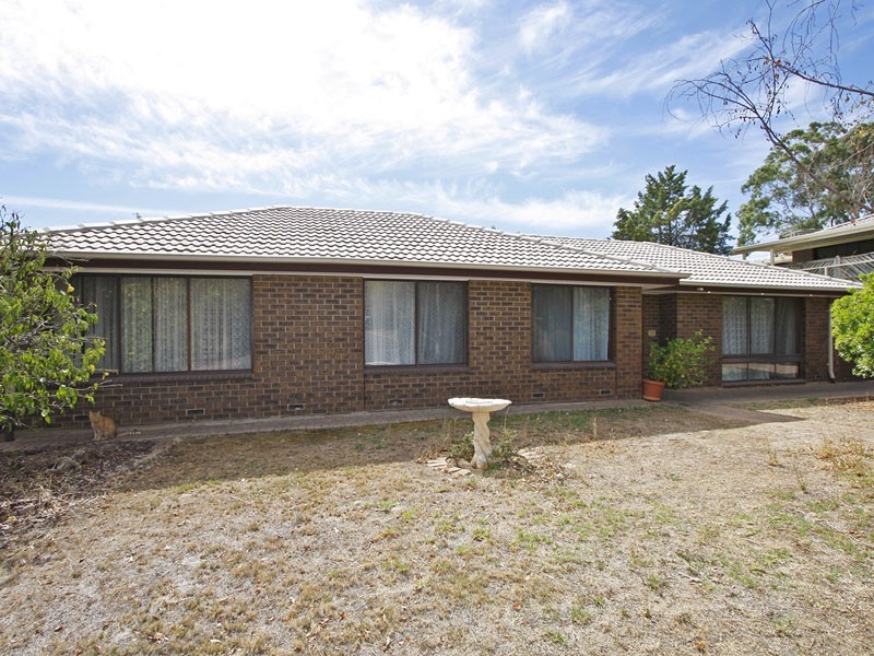4 French Crescent, Trott Park SA 5158