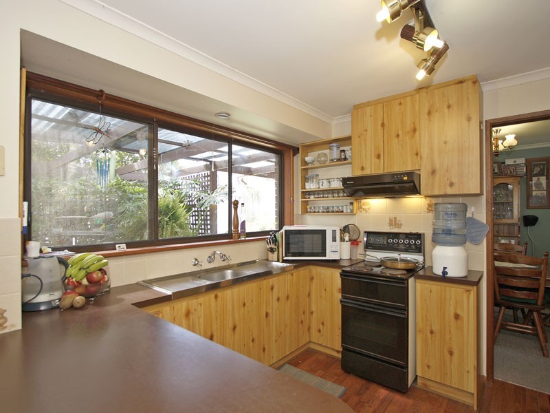 4 French Crescent, Trott Park SA 5158