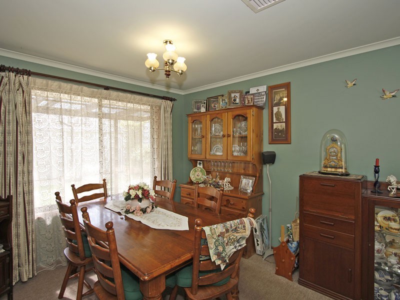 4 French Crescent, Trott Park SA 5158