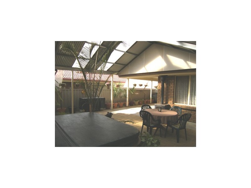 14 Tobin Crescent, Woodcroft SA 5162