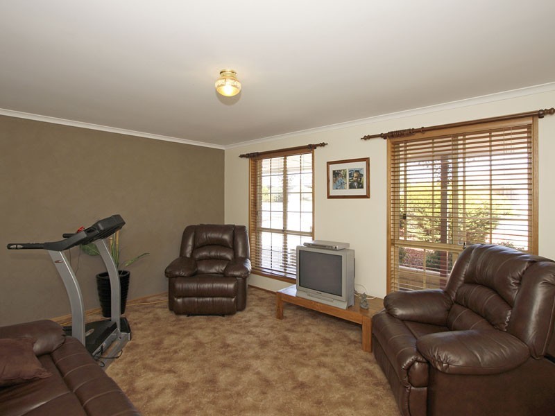 5 Rosina Street, Woodcroft SA 5162