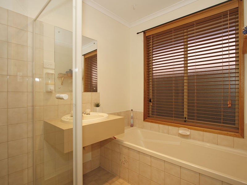 5 Rosina Street, Woodcroft SA 5162