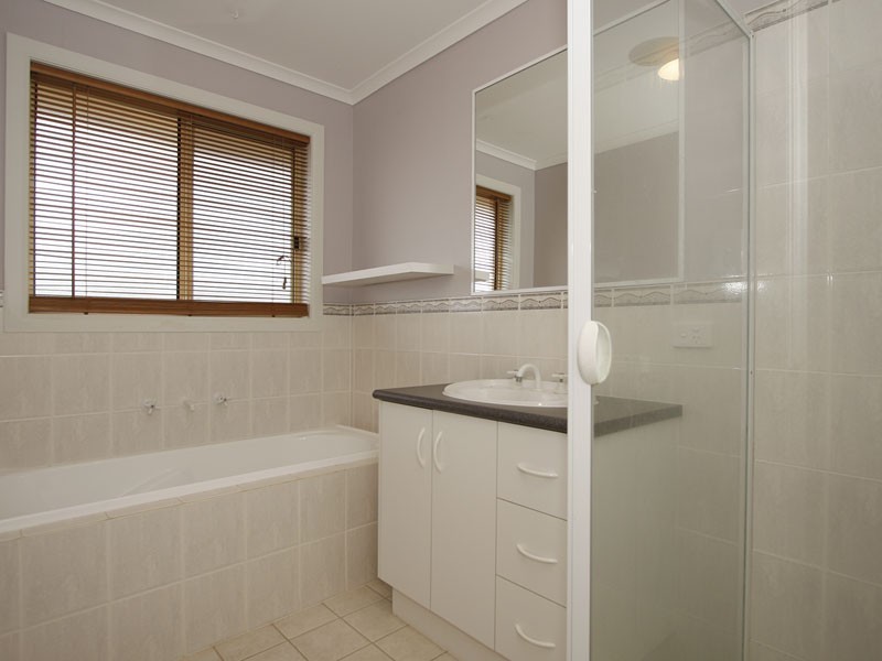 34 Barracoota Crescent, Aldinga Beach SA 5173