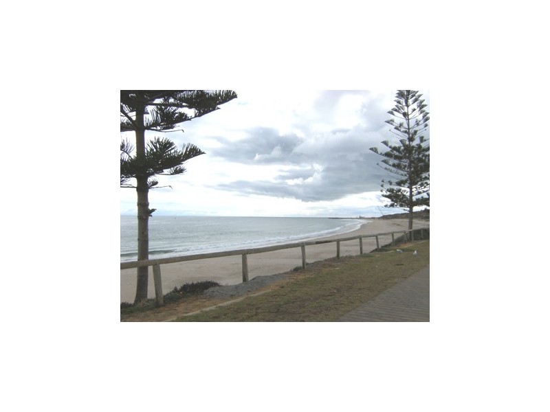 2/64 Grundy Terrace, Christies Beach SA 5165