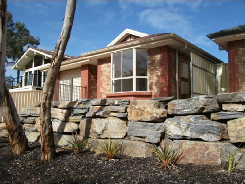 6 York Drive, Flagstaff Hill SA 5159