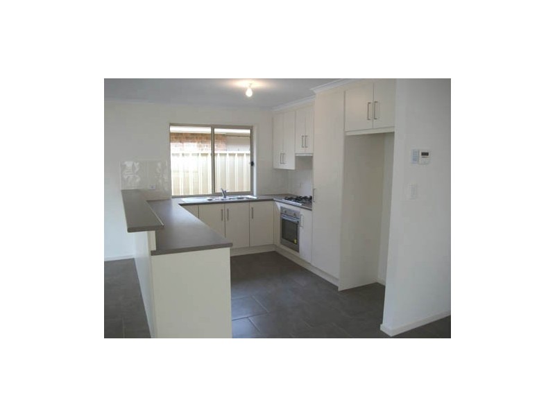 6 York Drive, Flagstaff Hill SA 5159