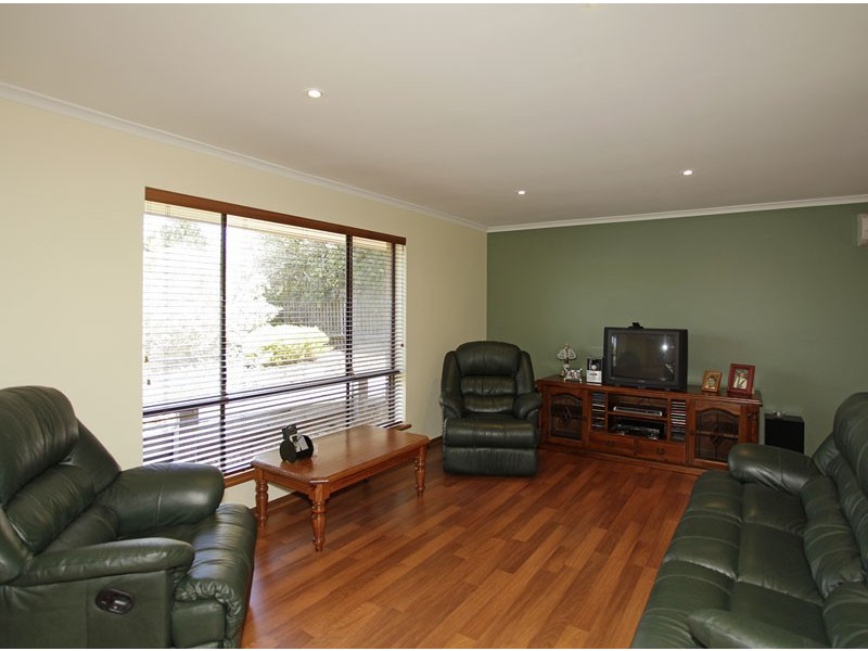 20 Montpelier Street, Woodcroft SA 5162