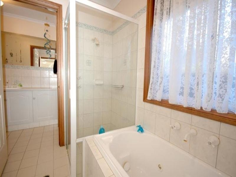 15 McCormack Crescent, Woodcroft SA 5162