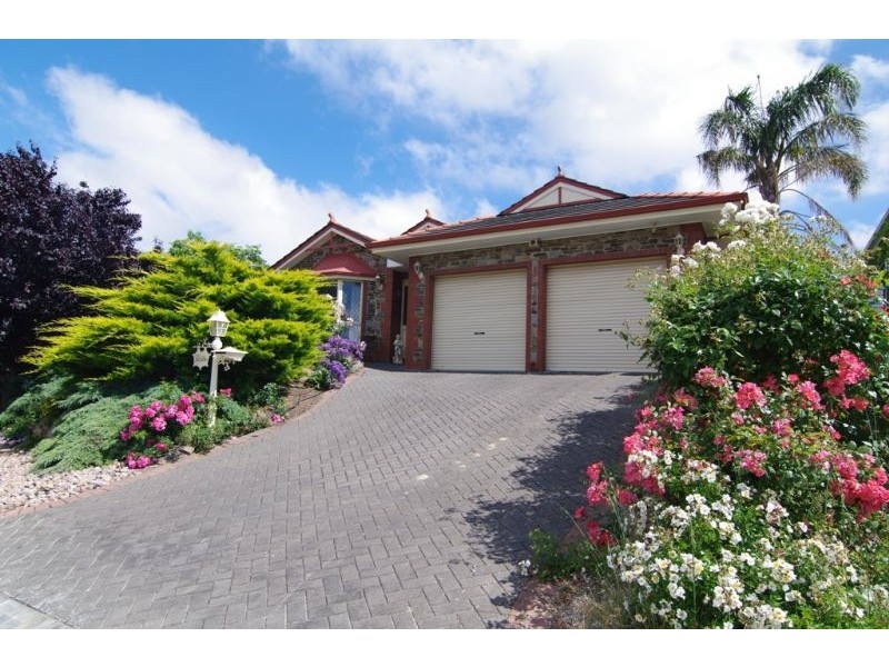 14 Cranbourne Drive, O’halloran Hill SA 5158