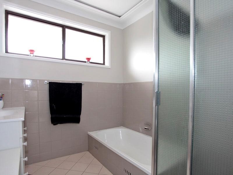 5 Tatiara Road, Happy Valley SA 5159