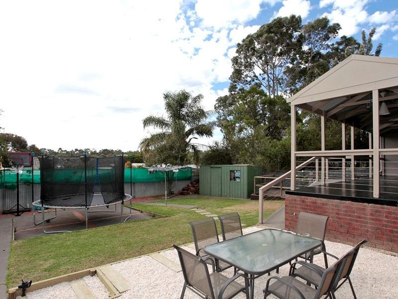 5 Tatiara Road, Happy Valley SA 5159