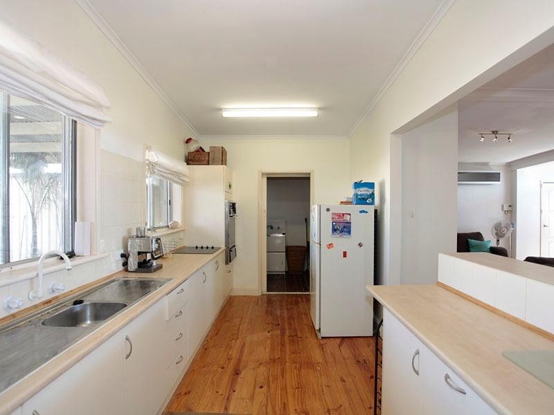 6 Powers Avenue, Morphett Vale SA 5162