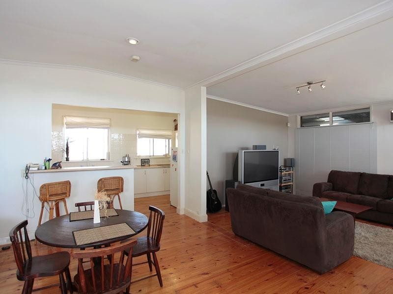 6 Powers Avenue, Morphett Vale SA 5162