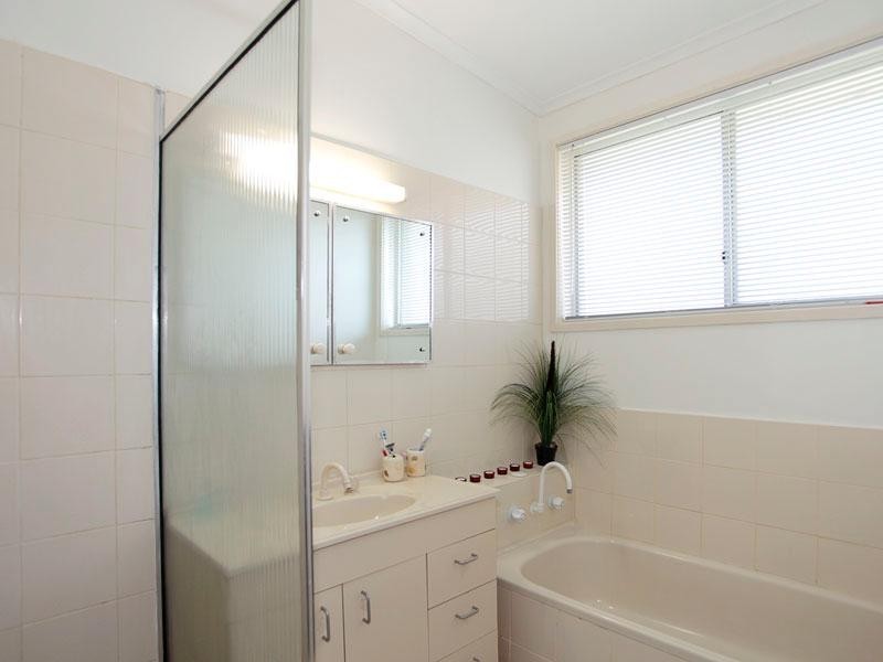 6 Powers Avenue, Morphett Vale SA 5162