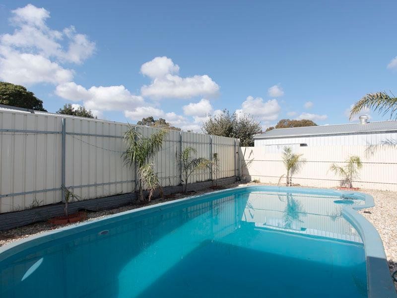 6 Powers Avenue, Morphett Vale SA 5162