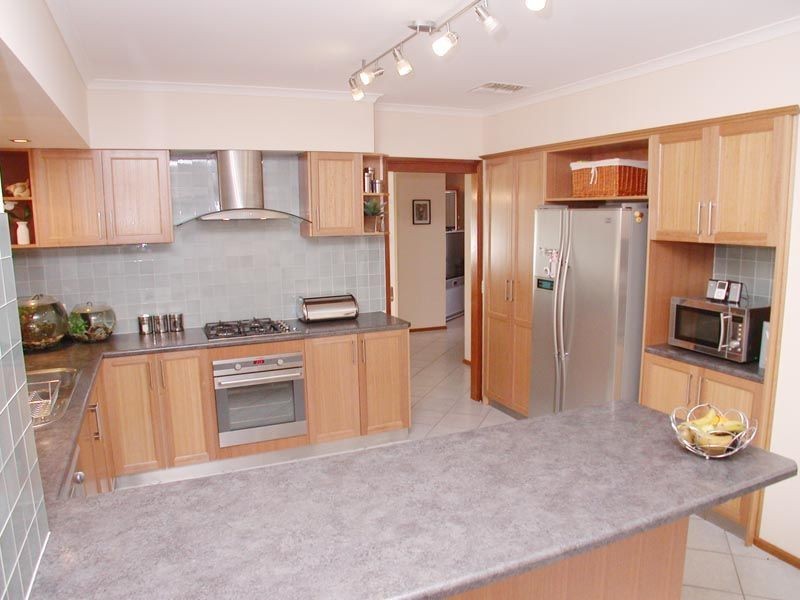 8 Houndsgate Court, Onkaparinga Hills SA 5163