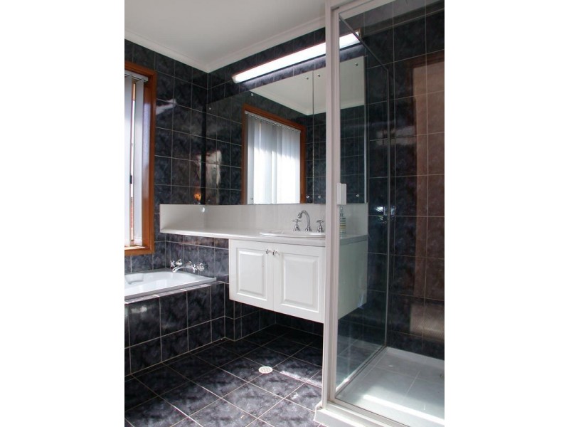 8 Houndsgate Court, Onkaparinga Hills SA 5163