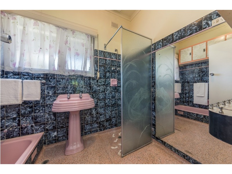 196 Daws Road, Daw Park SA 5041