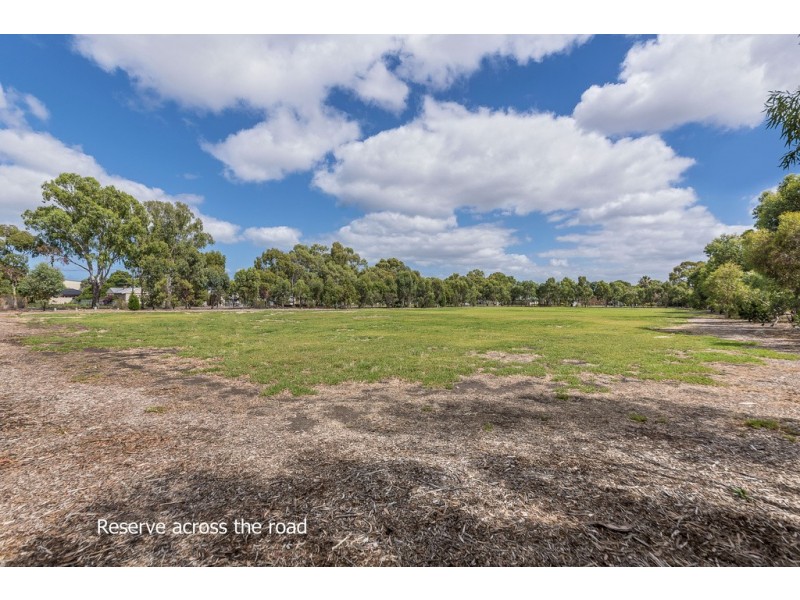 8 Mingbool Avenue, St Marys SA 5042