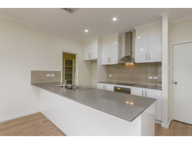 5 and 6 The Crescent, St Marys SA 5042