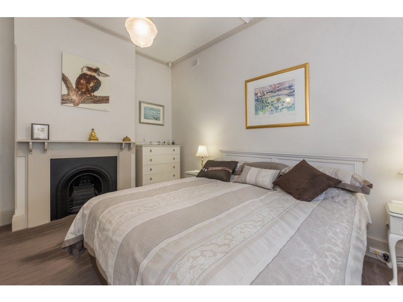 4 Narinna Avenue, Cumberland Park SA 5041