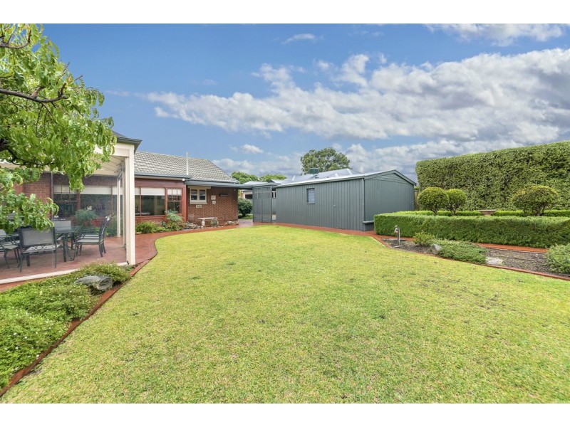 4 Narinna Avenue, Cumberland Park SA 5041
