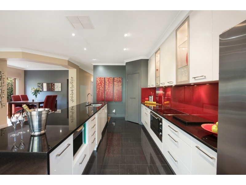 10 Lyall Avenue, Panorama SA 5041