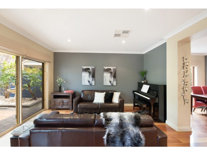 10 Lyall Avenue, Panorama SA 5041