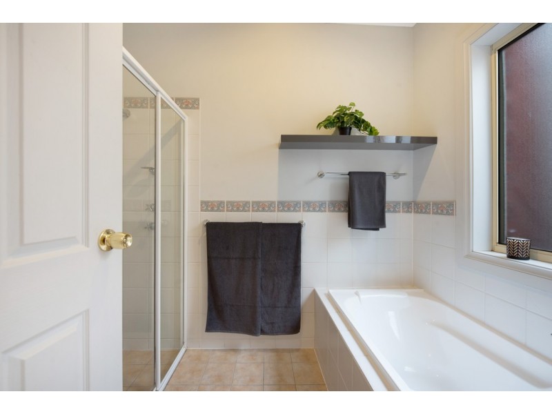 10 Lyall Avenue, Panorama SA 5041